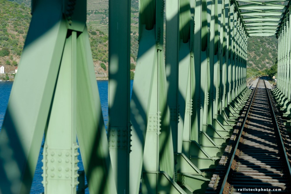 linha_do_douro_ferradosa